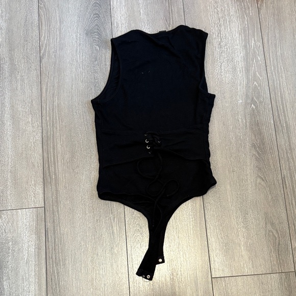 Black Sleeveless Bodysuit - Picture 3 of 6